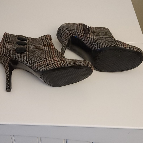 Plaid/houndstooth Diba shoes size 9 - Picture 2 of 6